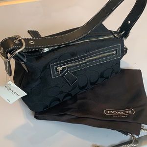 COACH BLACK SOFT SIGNATURE DEMI POUCH